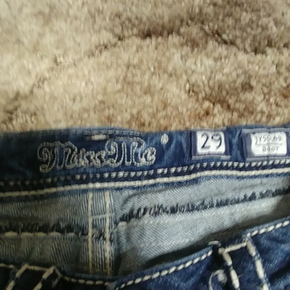 Jeans - Picture 2 of 3